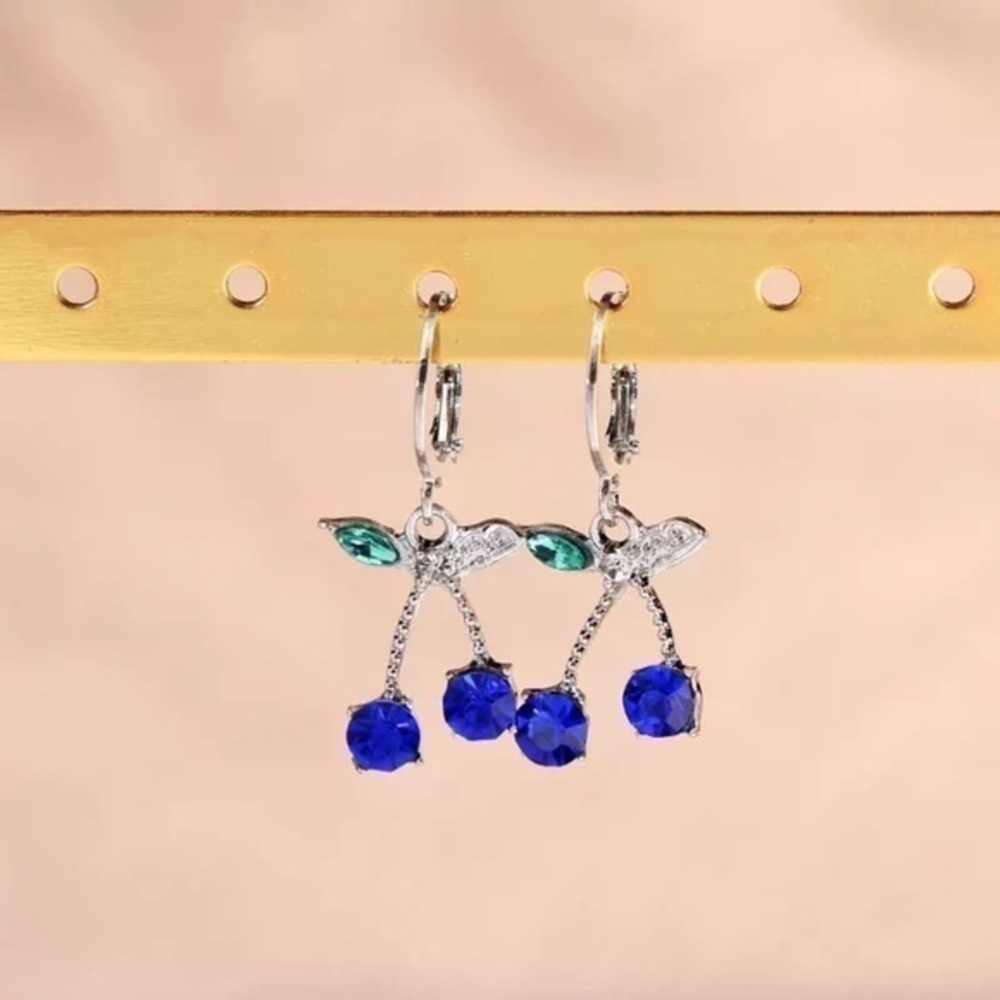 3/$30 🤍 Rhinestone Butterfly Earrings